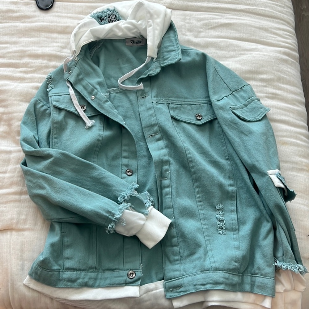 Teal hoodie button up. Hood is detachable